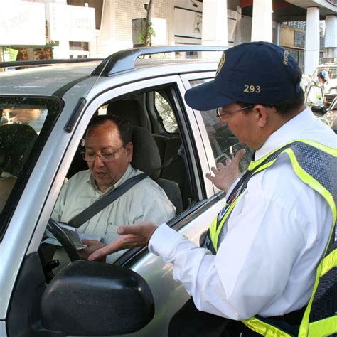 Cuál es la multa por no llevar cinturón de seguridad Cambios y Transfers