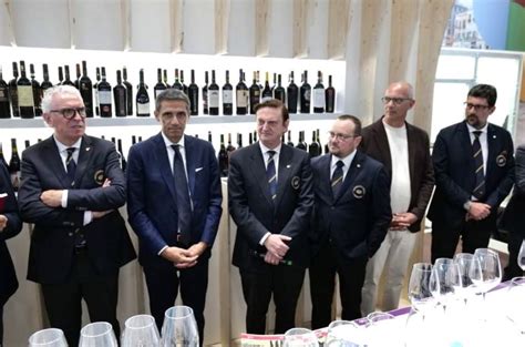 Chiusura Vinitaly Pentassuglia Bilancio Positivo Per La Puglia