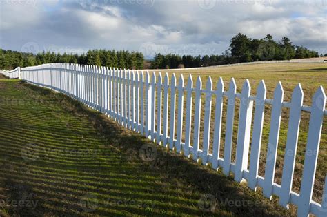 White Picket Fence 747149 Stock Photo at Vecteezy