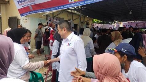 Hadiri Bazar Murah Hary Tanoesoedibjo Disambut Hangat Warga Kelurahan