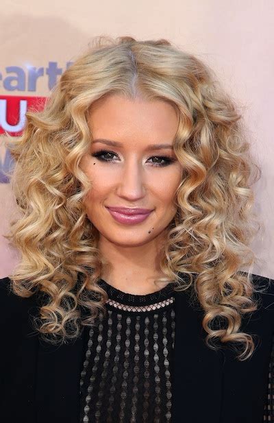 Iggy Azaleas Coolest Hairstyles To Copy In 2021 Hairstyles Galaxy