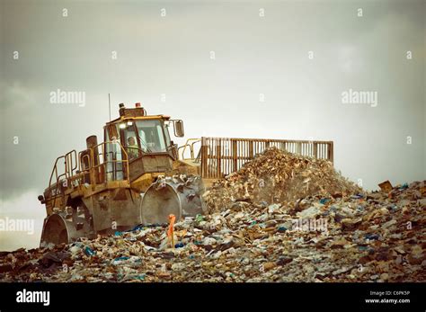 Landfill Bulldozer Hi Res Stock Photography And Images Alamy