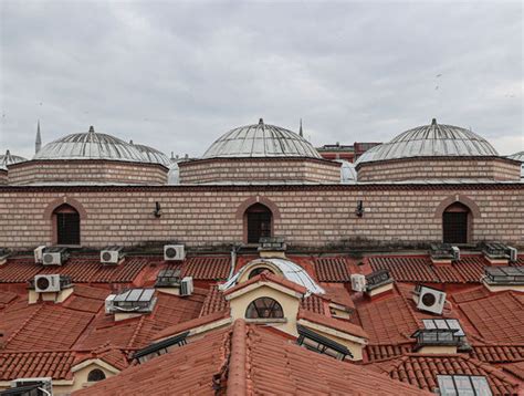 İstanbul daki tarihi Kapalıçarşı nın artık çatısı da gezilebiliyor