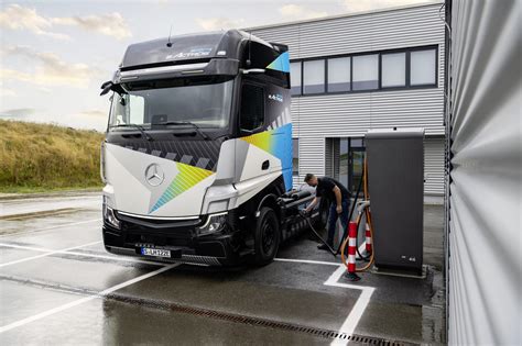 Mercedes Benz Lan A Esse Ano O Actros El Trico Nova Cabine