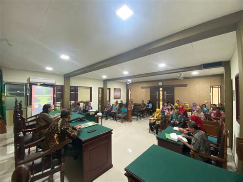 Kegiatan Rapat Bulanan Pembinaan Monitoring Dan Evaluasi Monev