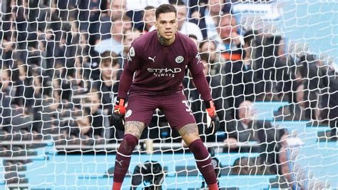 Ederson Age, Height, Weight, Wife, Children, Biography, Family, Affairs ...