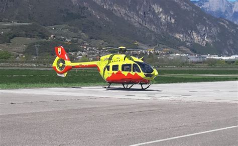 È arrivato a Trento uno dei due nuovi elicotteri sanitari