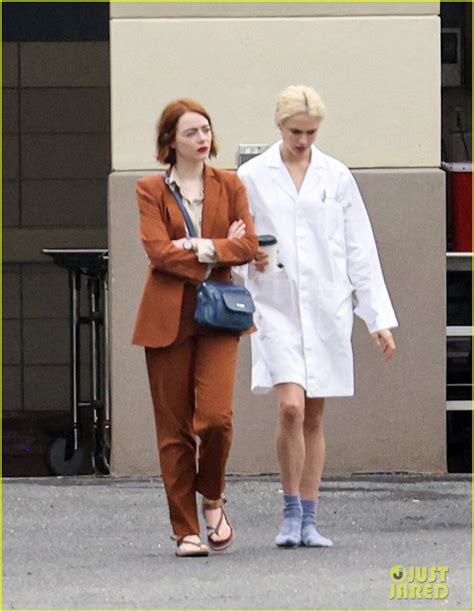 Emma Stone Strikes A Pose While Filming New Movie And With Jesse