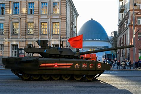 Le char russe T 14 Armata équipé des technologies furtives Russia