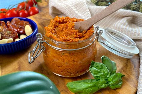 Pesto Di Pomodori Secchi MoltoFood