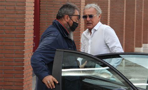 Massimo Giletti Torna Con La Scorta A Non L Arena Foto