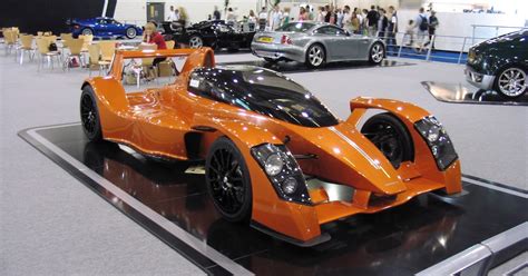 Cars Pictures & Information: Caparo T1