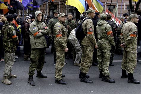 ЛНР: К линии разграничения в Донбассе прибыли боевики "Правого сектора"