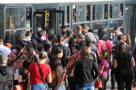 Em Greve Do Metrô De Sp Número De Passageiros Em ônibus Municipais