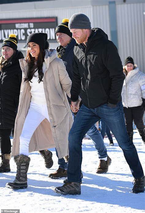 Meghan Markle Hits The Slopes In 240 Joan Of Arctic Snow Boots A