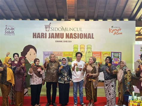 Sido Muncul Gelar Ayo Minum Jamu Bersama Pedagang Jamu Kumparan