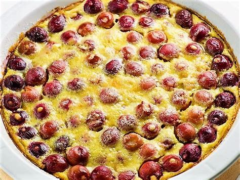 Klasszikus bögrés meggyes pite Cherry clafoutis Chocolate desserts