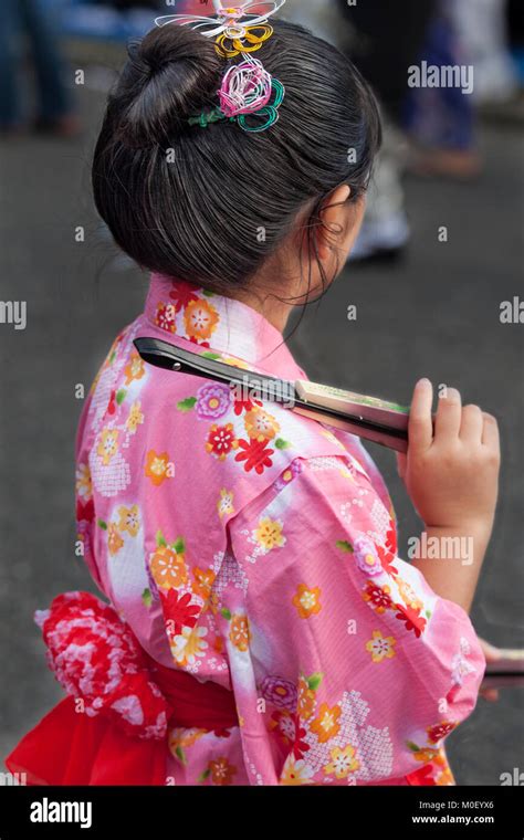 Bon odori hi-res stock photography and images - Alamy