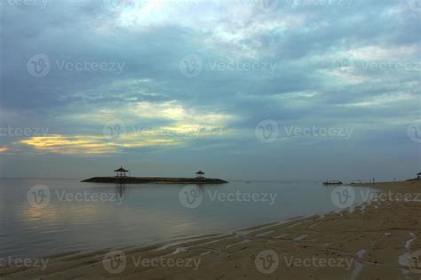 Beautiful aerial scenery of Sanur Beach 16748885 Stock Photo at Vecteezy