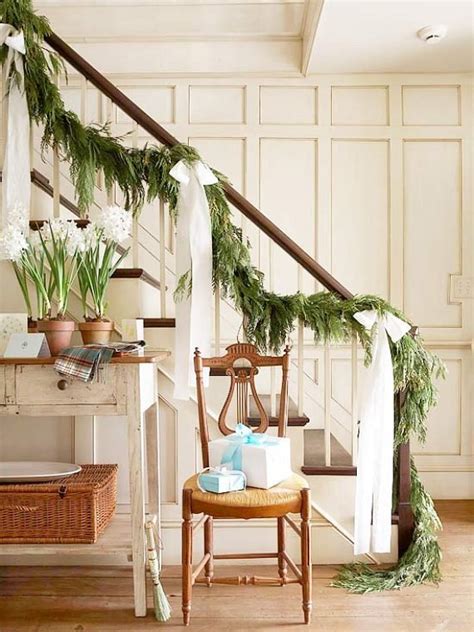 20 Christmas Garland Decorations Ideas To Try This Season - Feed Inspiration