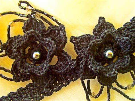 Crocheted Flower Choker