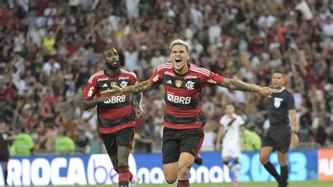 Flamengo volta a vencer o Vasco e fará a final do Campeonato Carioca