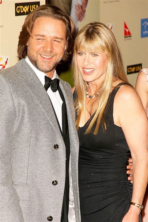 Russell Crowe And Terri Irwin Dating? Getting Married? Here's The Truth