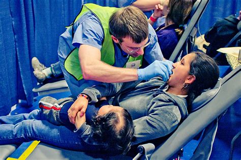 UConn Students Pitch in at Free Dental Clinic - UConn Today