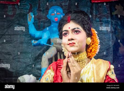 Kali Puja Look Photo Shoot Based On Festival With Ethnic Looklike A