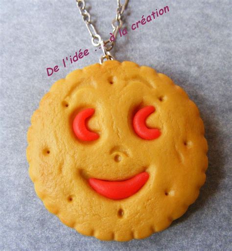 Les Bijoux Gourmands De Jocelyne Sautoir Biscuit Sourire Fraise