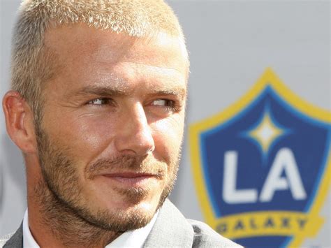 beckham scores  galaxy ease  final