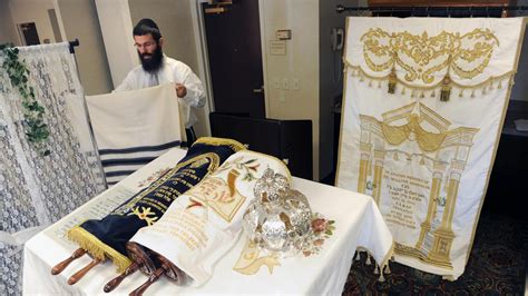 Yom Kippur What To Know About Judaisms Holiest Day Of The Year Teen