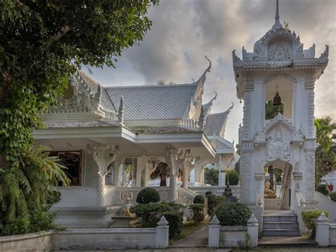 Premium Photo Wat Sawang Arom Chaweng Beautiful Buddhist Temple