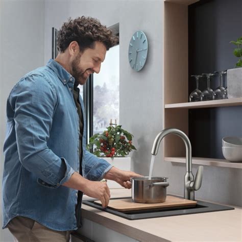 Hansgrohe Focus M Brushed Steel Single Lever Kitchen Sink Mixer Tap