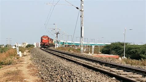 12751 Nanded Jammu Tawi Humsafar Express Entry On 90 Curve WDG3A