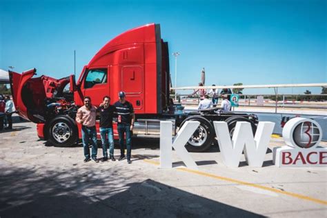 Presentan El T Next Gen En Kenworth Racing Latrucker