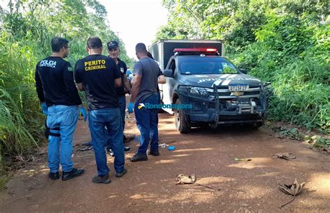 Corpo de homem carbonizado e pés e mãos amarrados é encontrado na