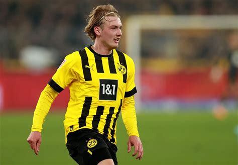 Gregor Kobel And Julian Brandt Amongst Returnees For Borussia Dortmund