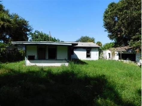 1041 10th Place Vero Beach Fl 32960 Final Bid At 31000 Bank Owned