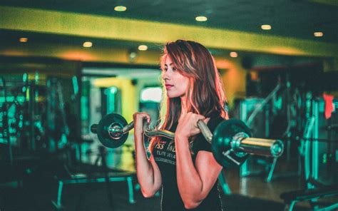 Why Should Women Weight Train Fit To Be Healthy