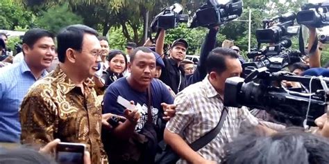 Pengacara Ahok Jemput Paksa Saksi Pelapor Yang Tak Hadir