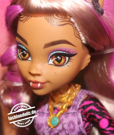 2022 Monster High Generation 3 Clawdeen Wolf HHK52 Fashiondollz