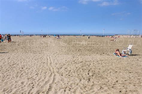 Plage des 6 fusillés Deauville (14) Calvados Normandie - Plages.tv