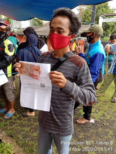 Di Desa Cikupa Tasikmalaya Bansos Tunai Bst Tahap Bakal Dicairkan