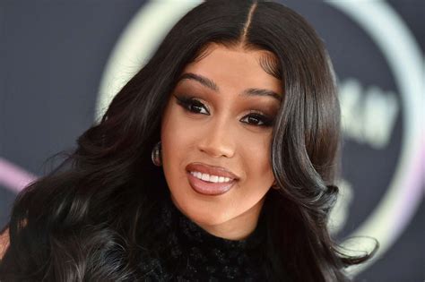 Cardi B Sus Looks Ganadores En Los American Music Awards 2021