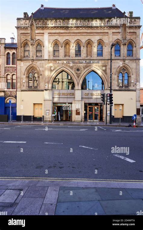 The Prince of Wales Wetherspoons pub, Cardiff, South Wales Stock Photo ...