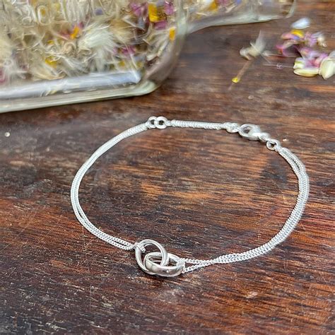 KENSINGTON Silver Eternity Bracelet Joulberry