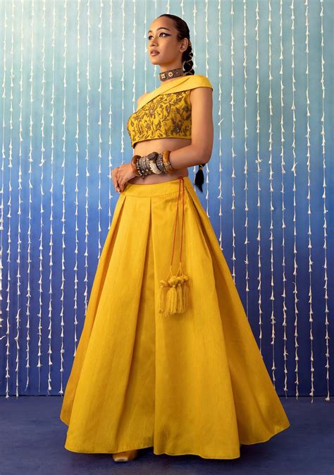 Buy Women Yellow Pleated Lehenga Set With Floral Hand Embroidered