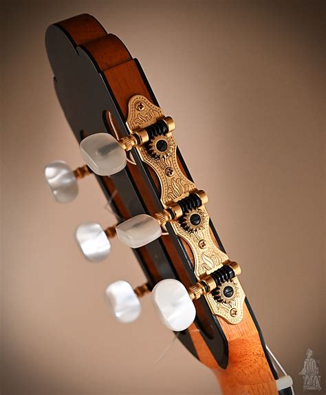 1992 Maurice Dupont — M E Brune Luthier