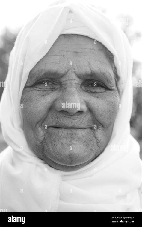 Amazigh Woman Hi Res Stock Photography And Images Alamy